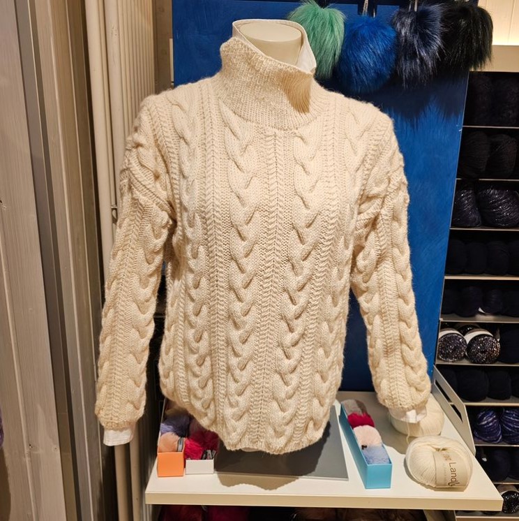 Neues Modell Pullover aus Lana Grossa Alpaca Merino
